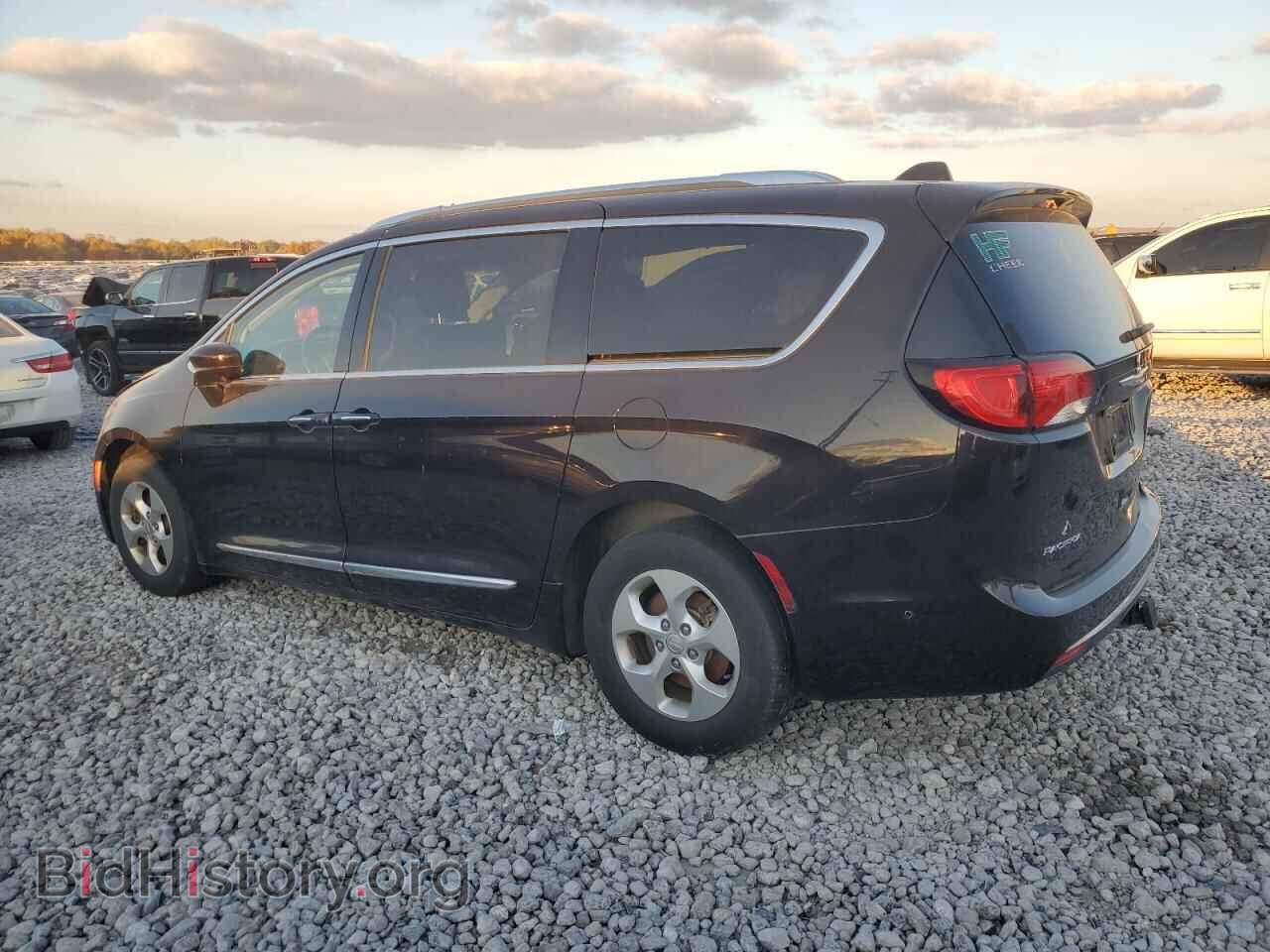 2017 CHRYSLER PACIFICA - VIN: 2C4RC1EG0HR584850 - Фото 2