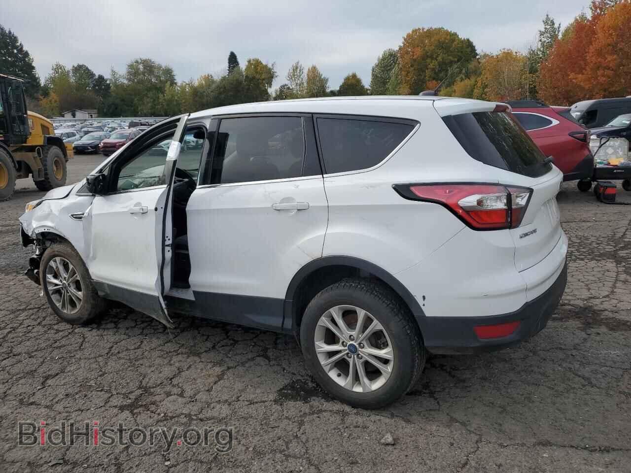 2017 FORD ESCAPE - VIN: 1FMCU0G97HUC97063 - Фото 2