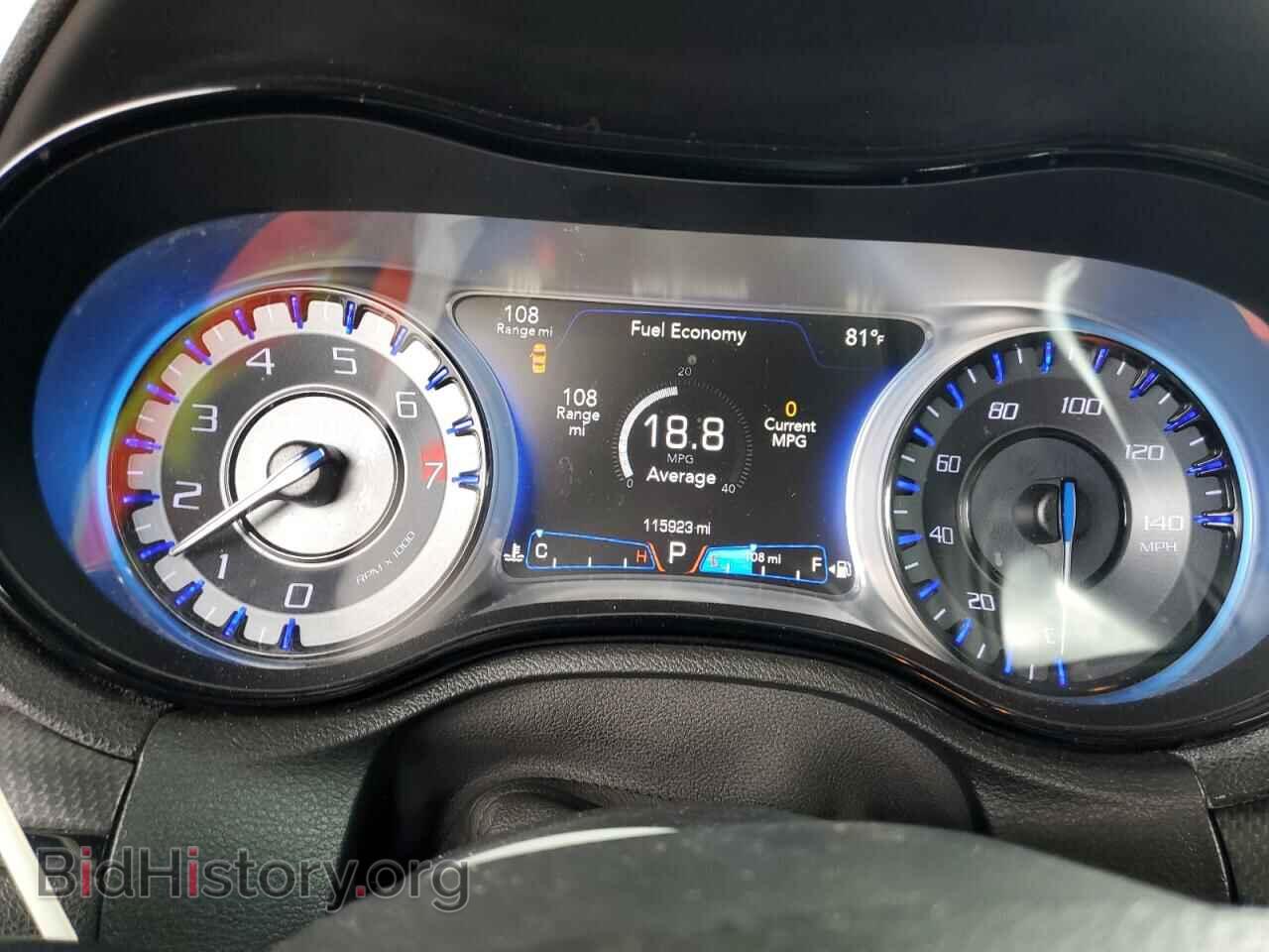 2015 CHRYSLER 300 - VIN: 2C3CCAGG4FH781675 - Фото 9