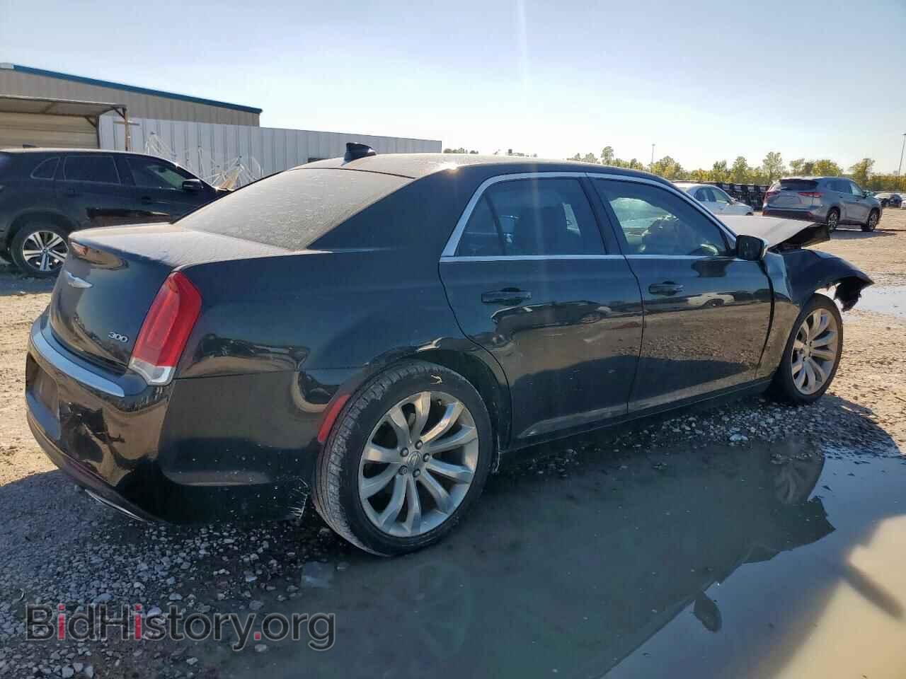 2019 CHRYSLER 300 - VIN: 2C3CCAAG5KH501104 - Фото 3