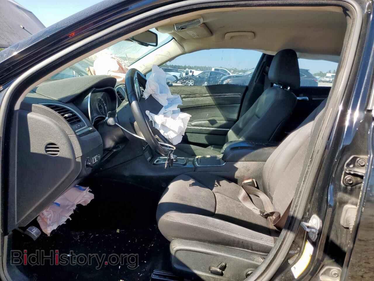 2019 CHRYSLER 300 - VIN: 2C3CCAAG5KH501104 - Фото 7