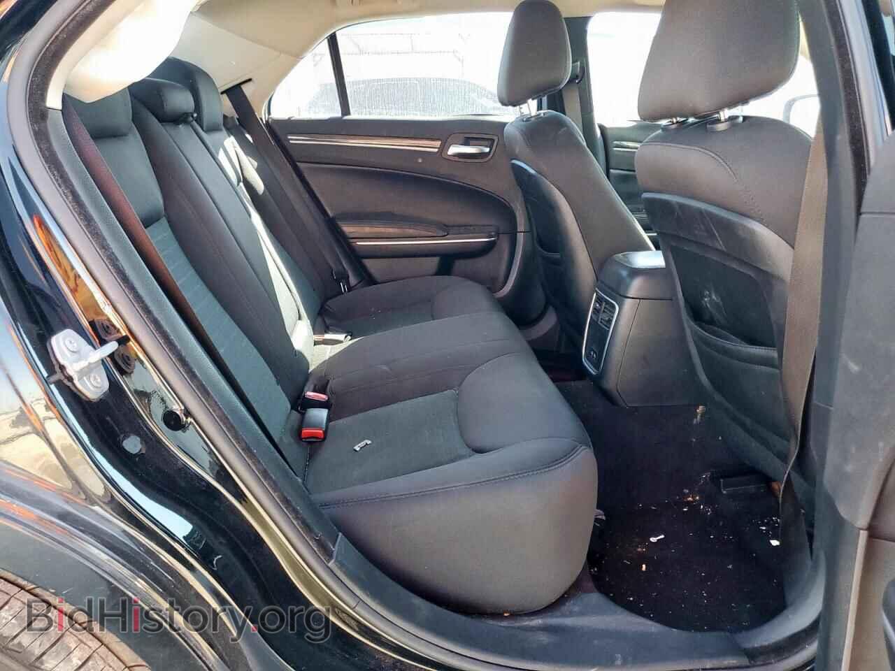 2019 CHRYSLER 300 - VIN: 2C3CCAAG5KH501104 - Фото 10