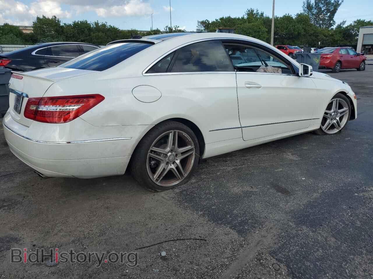 2011 MERCEDES-BENZ E-CLASS - VIN: WDDKJ5GB9BF068765 - Photo 3