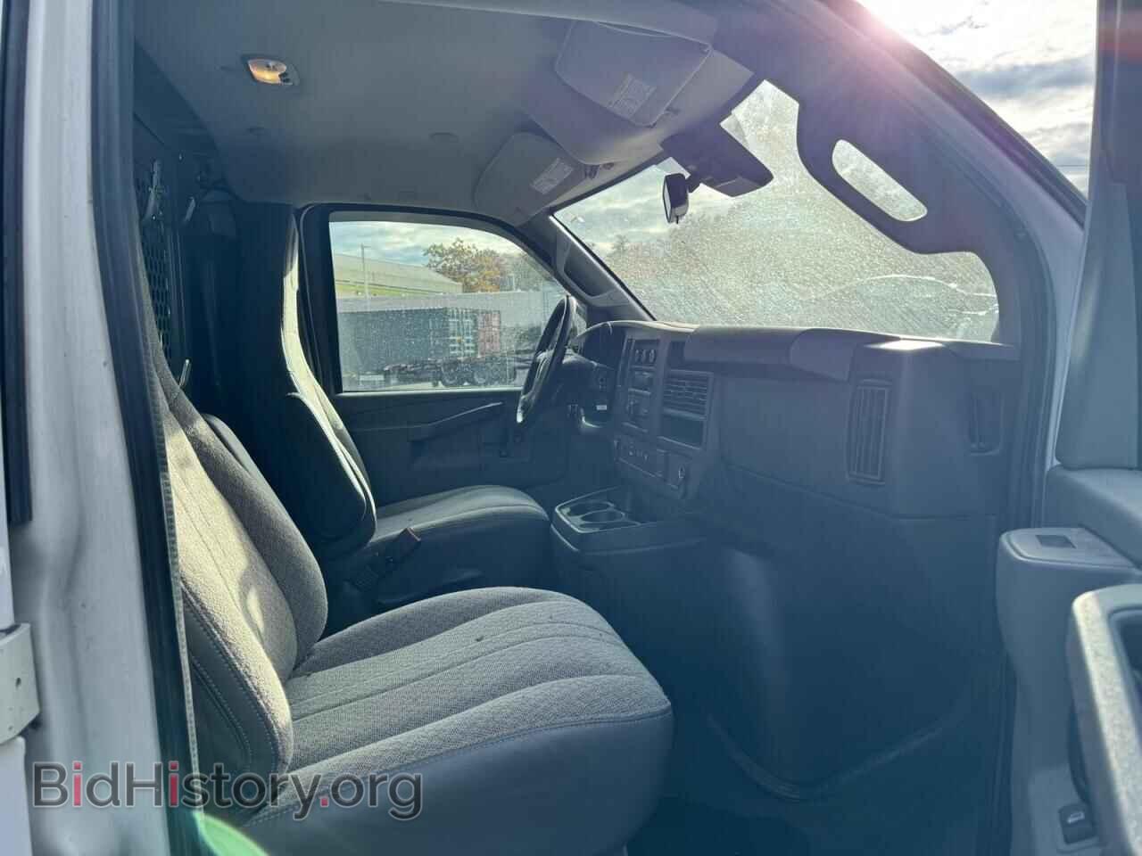 2019 CHEVROLET EXPRESS - VIN: 1GCWGAFP0K1351505 - Фото 8