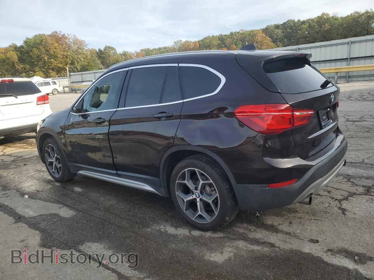 2017 BMW X1 - VIN: WBXHT3C39H5F70018 - Фото 2