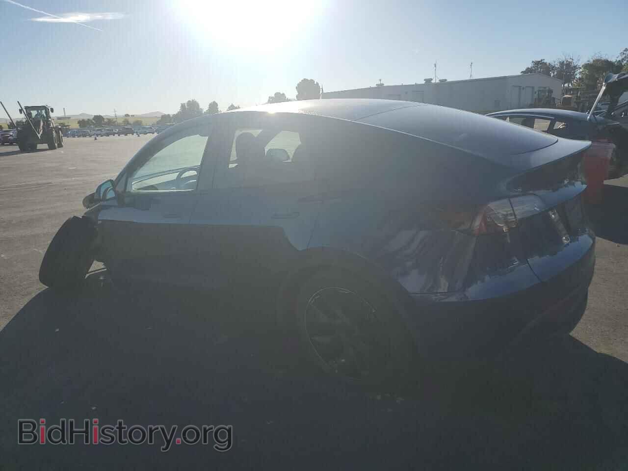 2025 TESLA MODEL Y - VIN: 7SAYGDED3SF230687 - Фото 2