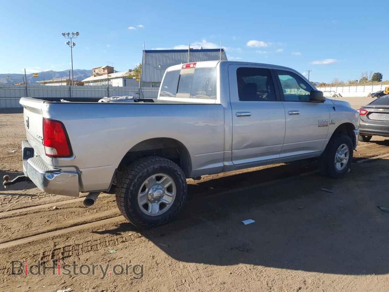 2017 RAM All Models - VIN: 3C6UR5DL6HG702122 - Photo 3