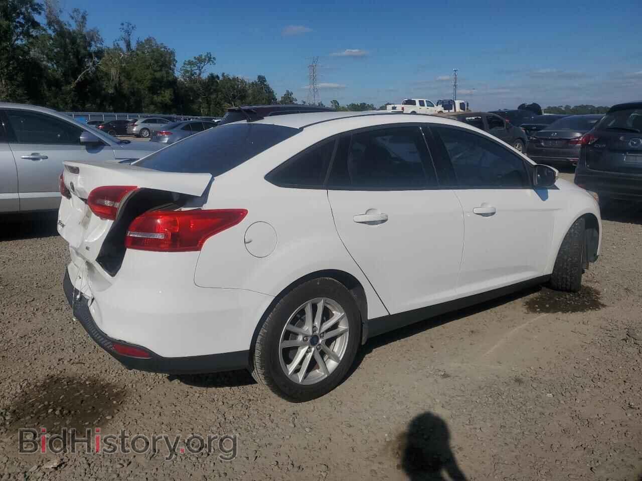 2017 FORD FOCUS - VIN: 1FADP3F2XHL233262 - Фото 3