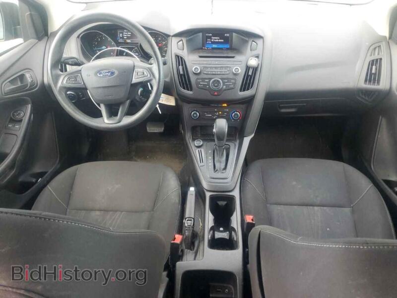 2016 Ford FOCUS (VIN 1FADP3E23GL331159) — фото 8 из 12