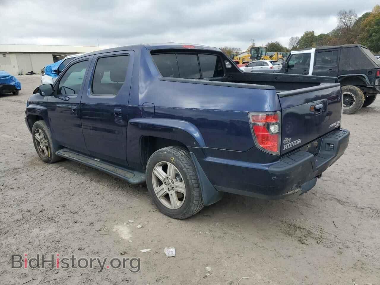 2013 HONDA RIDGELINE - VIN: 5FPYK1F56DB013579 - Фото 2