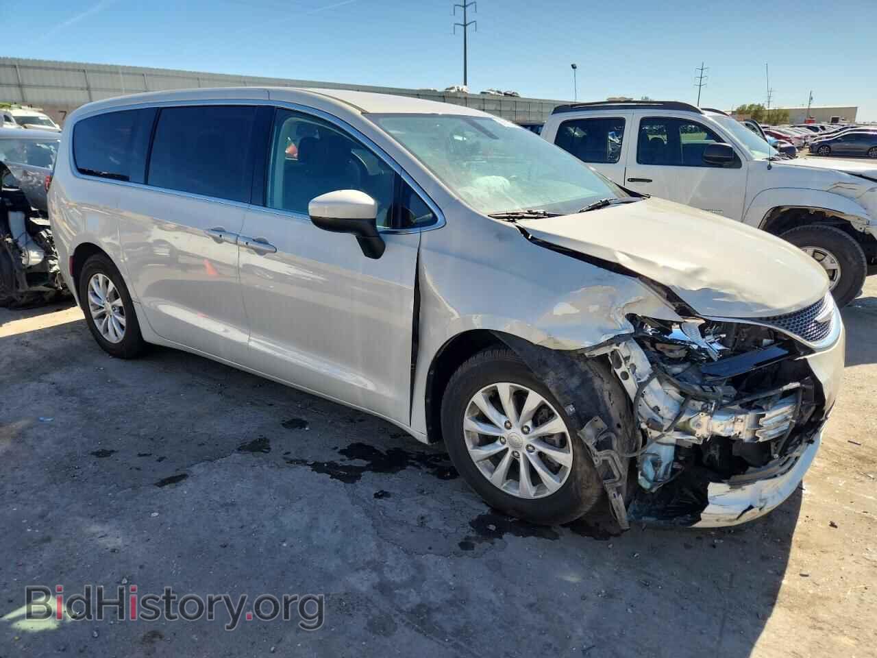 2017 CHRYSLER PACIFICA - VIN: 2C4RC1DG2HR565590 - Photo 4