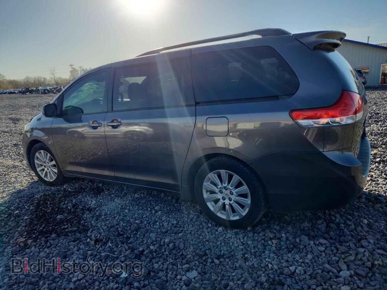 2011 TOYOTA All Models - VIN: 5TDDK3DC9BS025979 - Photo 2