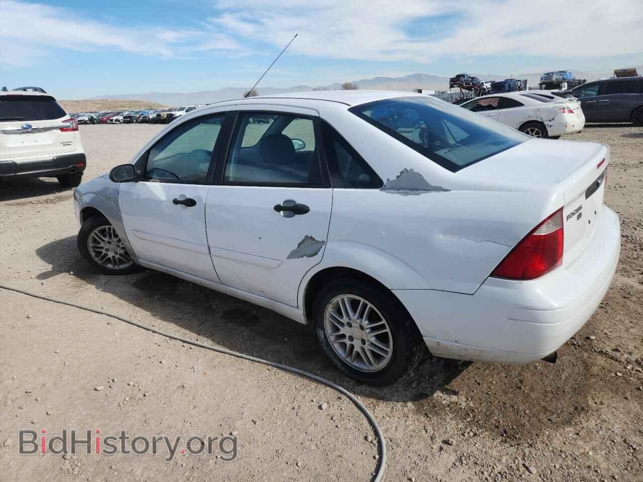 2005 FORD FOCUS - VIN: 1FAFP34N05W290649 - Фото 2