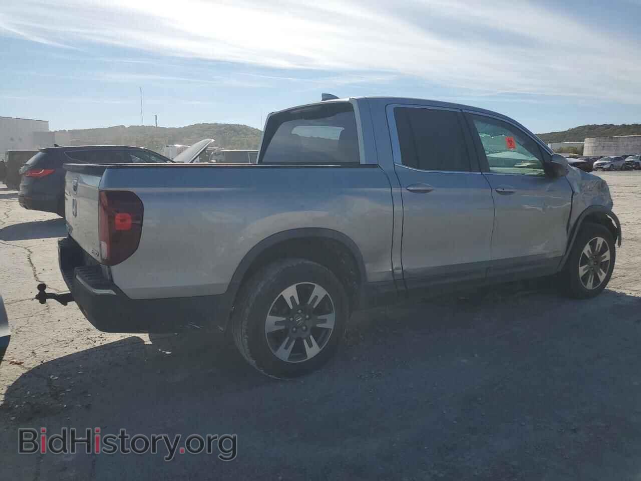 2017 HONDA RIDGELINE - VIN: 5FPYK3F69HB038471 - Фото 3