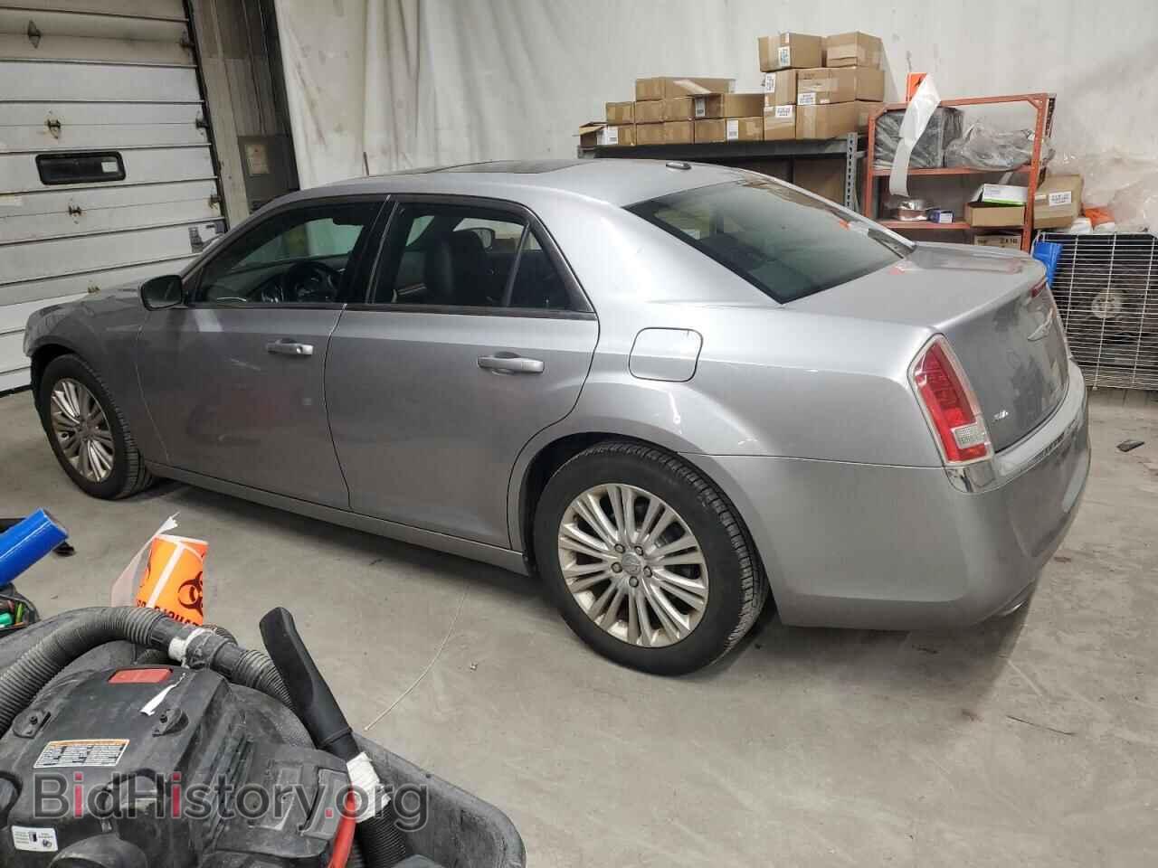 2013 CHRYSLER 300 - VIN: 2C3CCARG9DH660960 - Фото 2