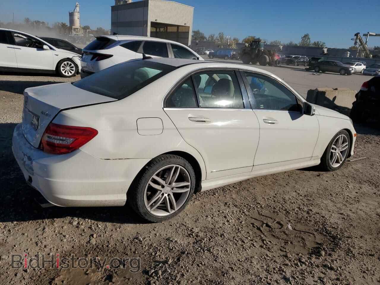 2012 MERCEDES-BENZ C-CLASS - VIN: WDDGF8BB4CF877480 - Фото 3