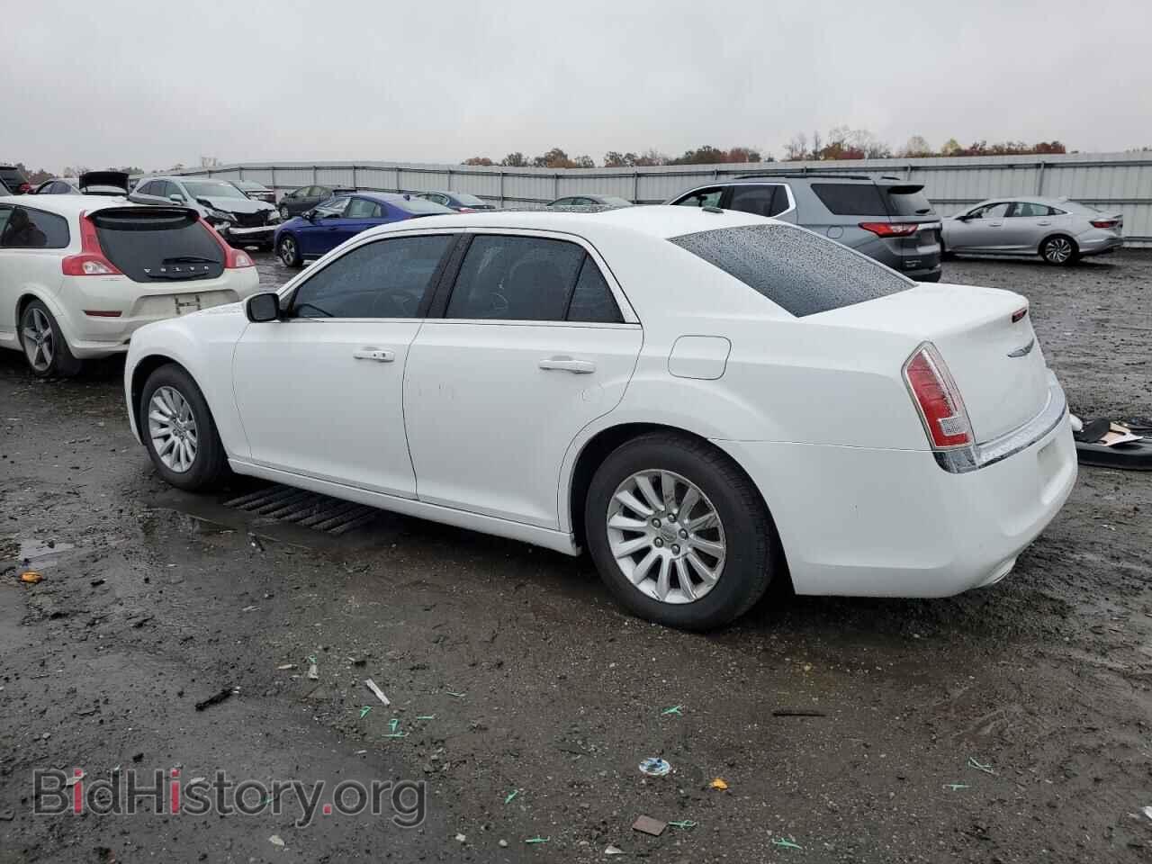 2014 CHRYSLER 300 - VIN: 2C3CCAAG0EH244390 - Фото 2