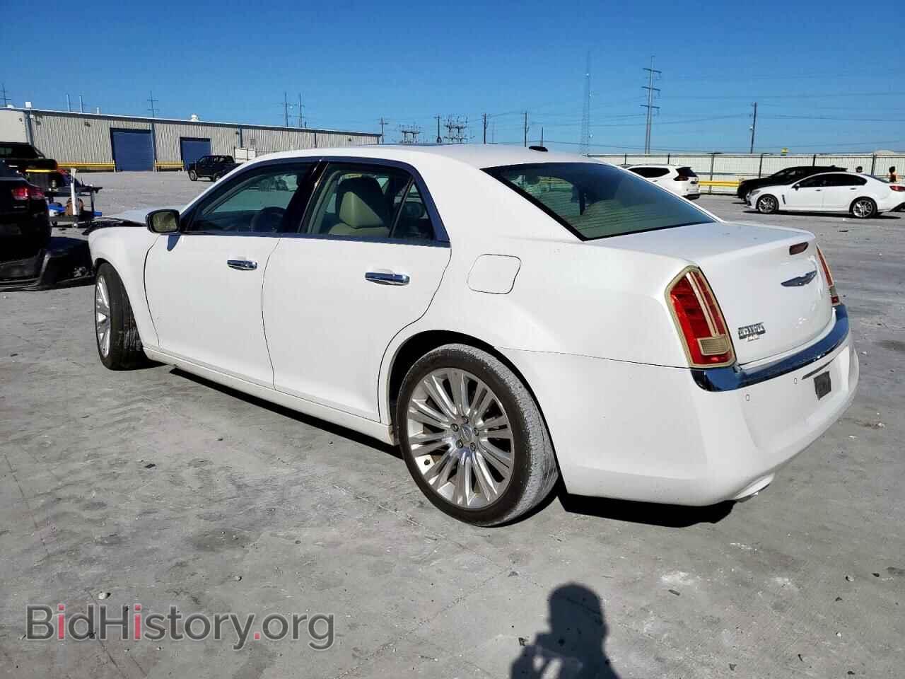 2011 CHRYSLER 300 - VIN: 2C3CA6CT9BH528867 - Фото 2