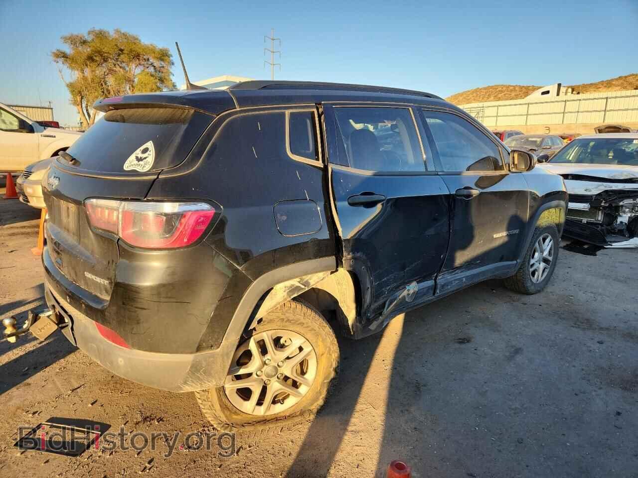 2018 JEEP COMPASS - VIN: 3C4NJDAB2JT153638 - Фото 3