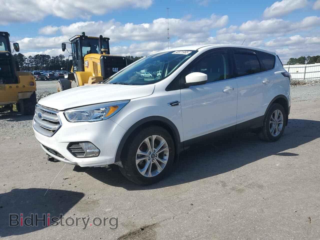 Фотография 1FMCU0GD7HUB19481 - FORD ESCAPE 2017