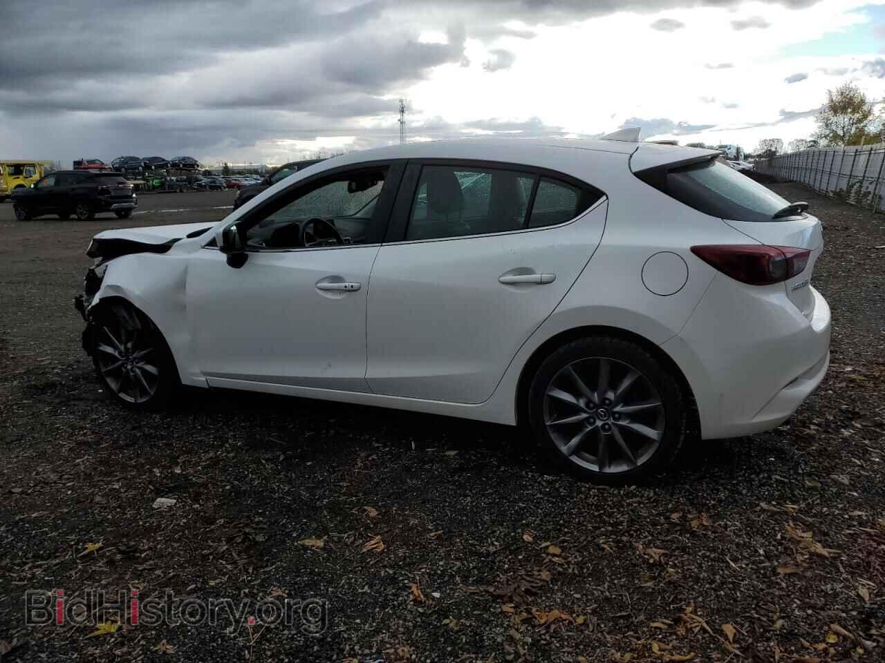 2018 MAZDA 3 - VIN: 3MZBN1M33JM262076 - Фото 2