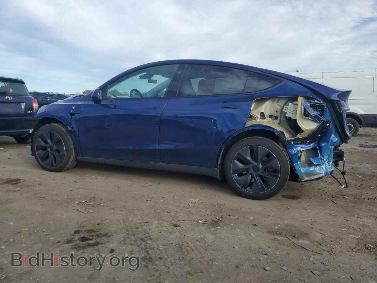 2024 TESLA MODEL Y - VIN: 7SAYGDEE3RF167870 - Photo 2