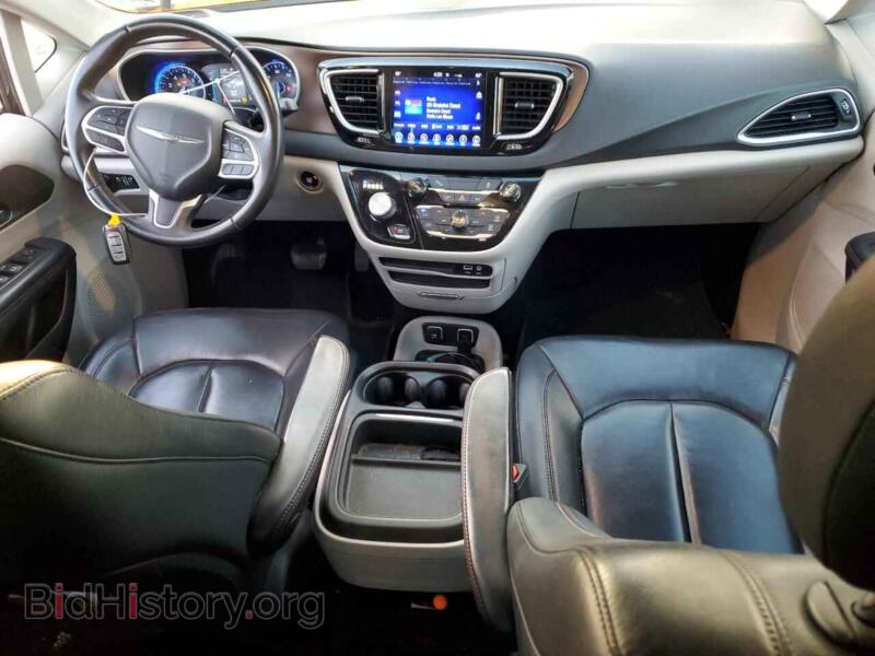 2017 Chrysler PACIFICA (VIN 2C4RC1BG0HR510526) — фото 8 из 14