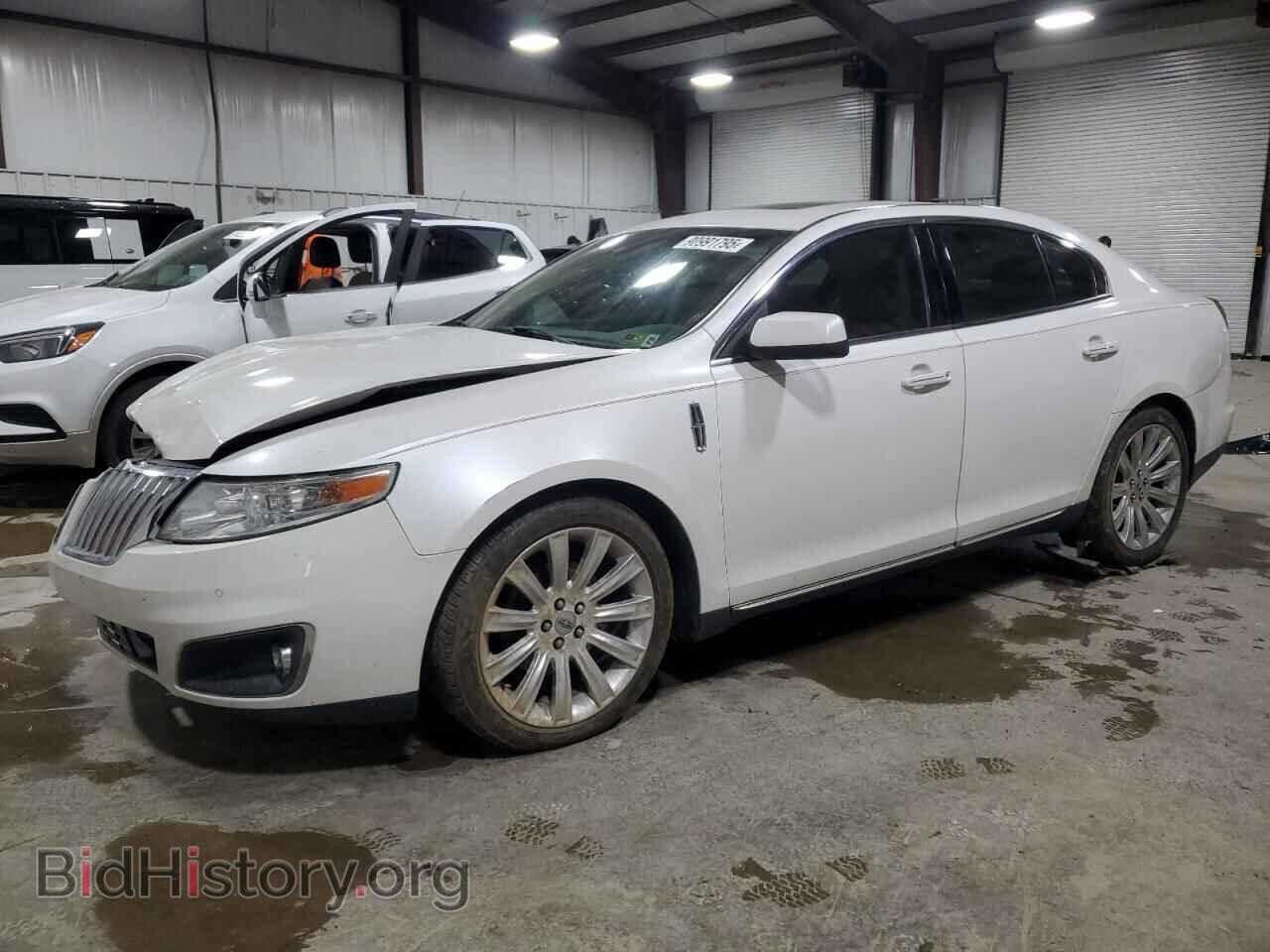 Photo 1LNHL9ER4BG613542 - LINCOLN MKS 2011