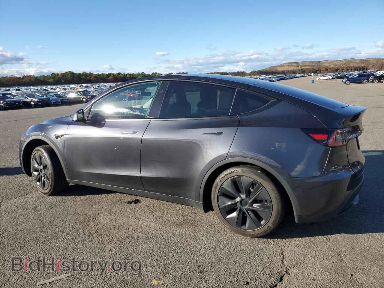 2024 TESLA MODEL Y - VIN: 7SAYGDED9RF099811 - Фото 2