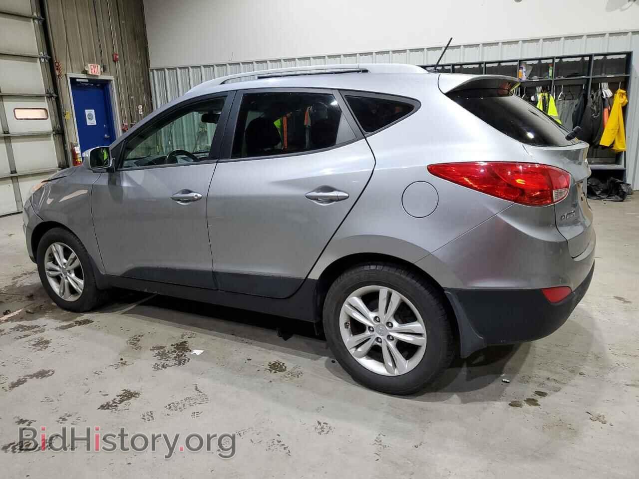 2012 HYUNDAI TUCSON - VIN: KM8JUCAC6CU417618 - Фото 2