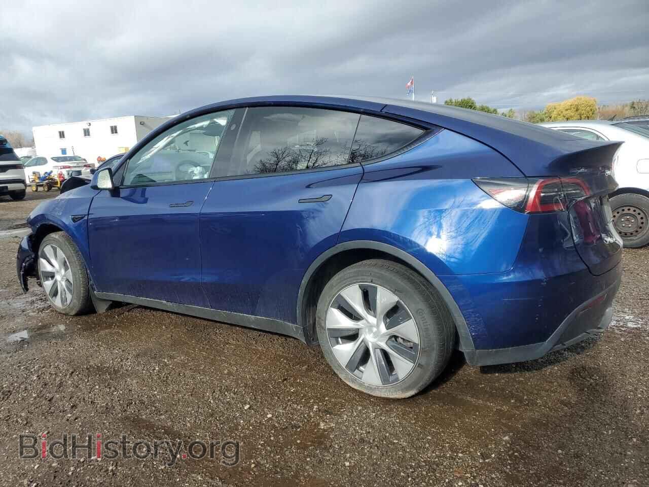2024 TESLA MODEL Y - VIN: 7SAYGAEEXRF995297 - Фото 2