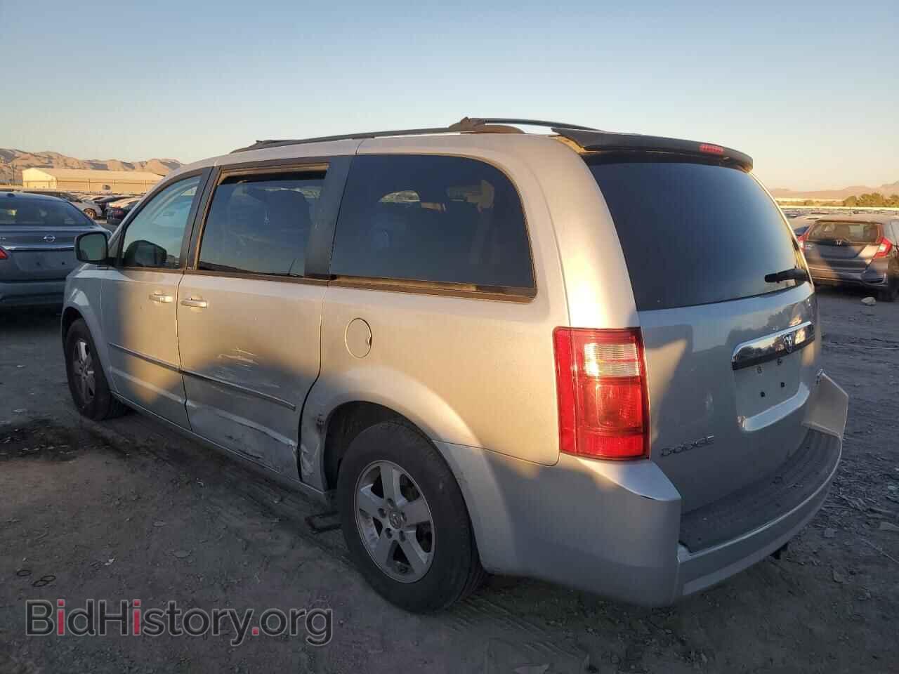2010 DODGE CARAVAN - VIN: 2D4RN5D19AR229733 - Photo 2