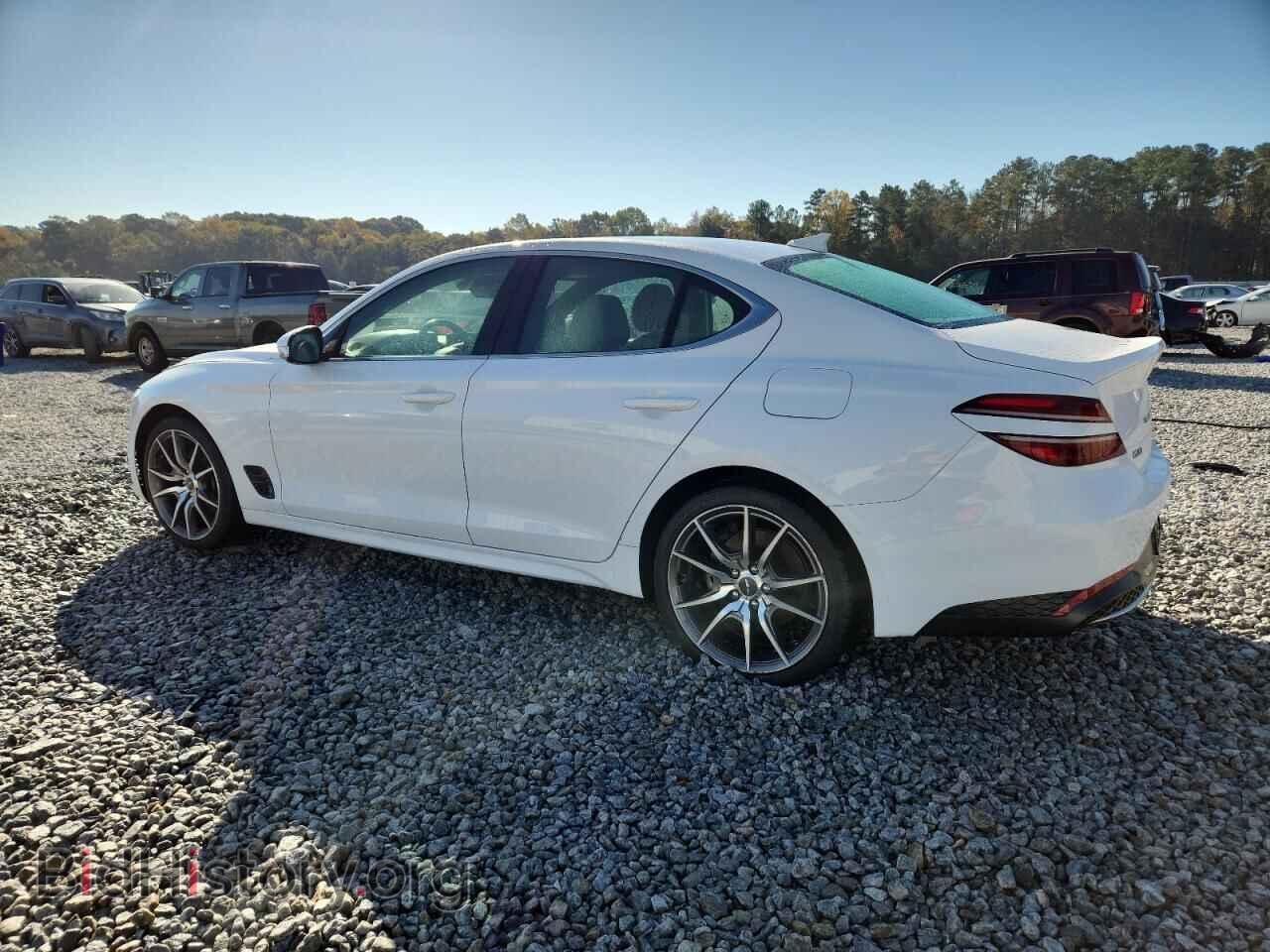 2023 GENESIS G70 BASE - VIN: KMTG34TA9PU125133 - Фото 2