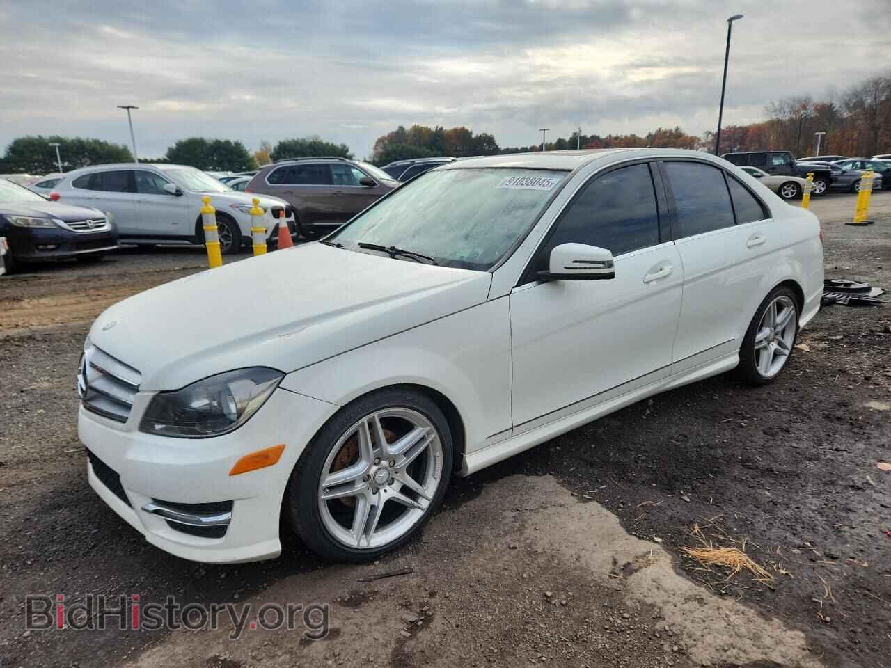 Photo WDDGF8BB3CR236495 - MERCEDES-BENZ C-CLASS 2012