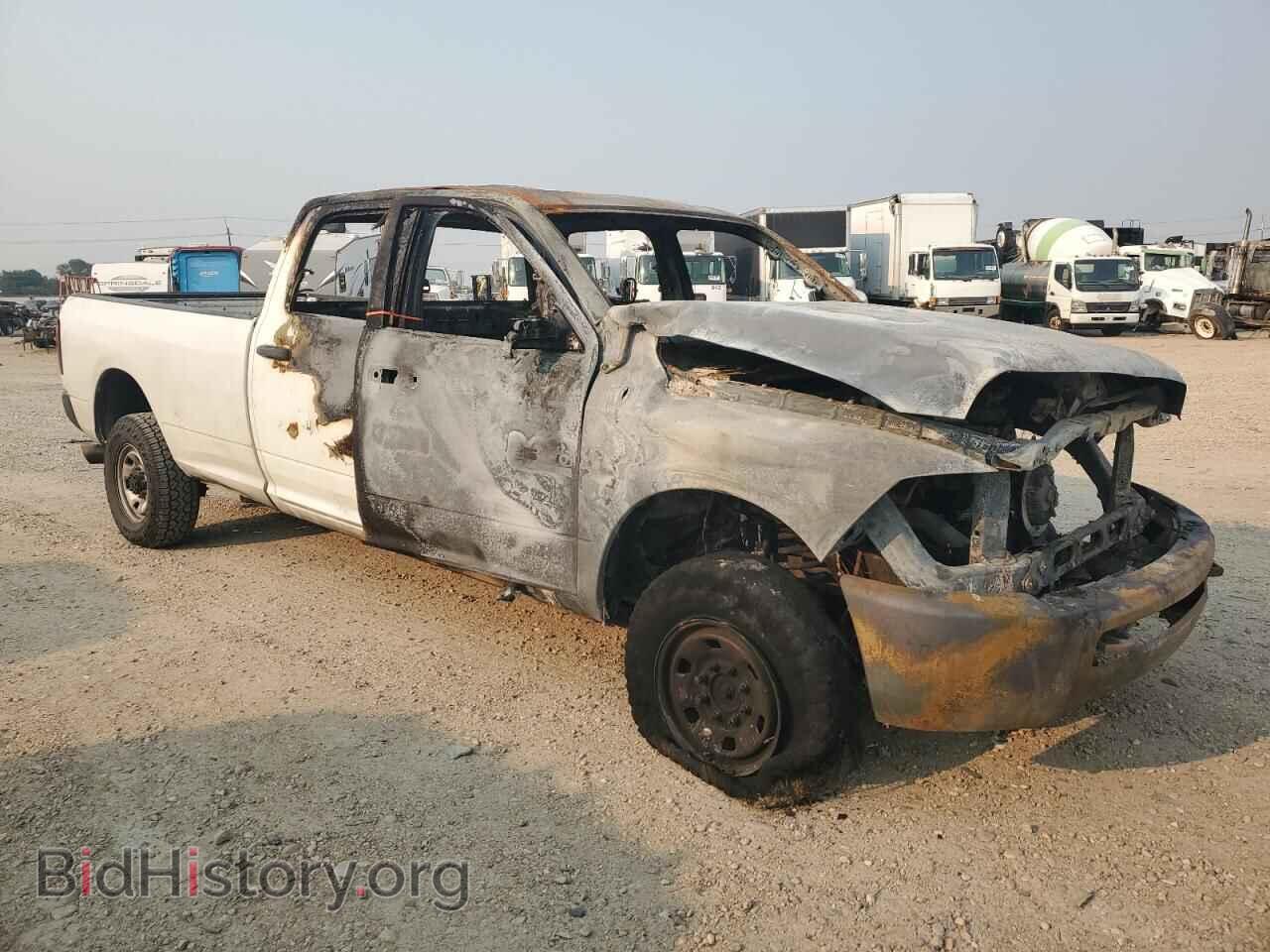 2017 RAM All Models - VIN: 3C6UR5HL4HG727126 - Photo 4