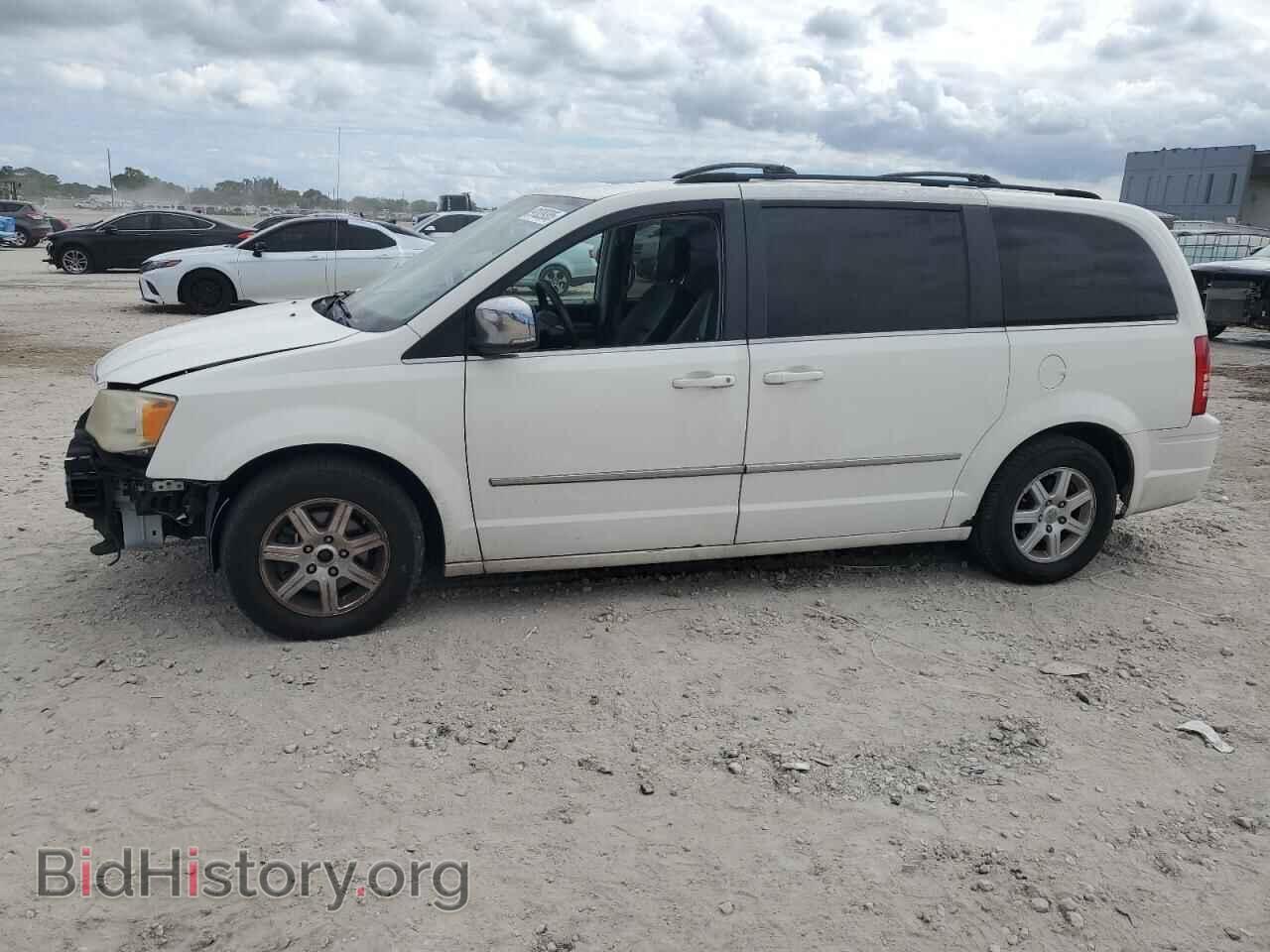 Photo 2A4RR8DX2AR366305 - CHRYSLER MINIVAN 2010
