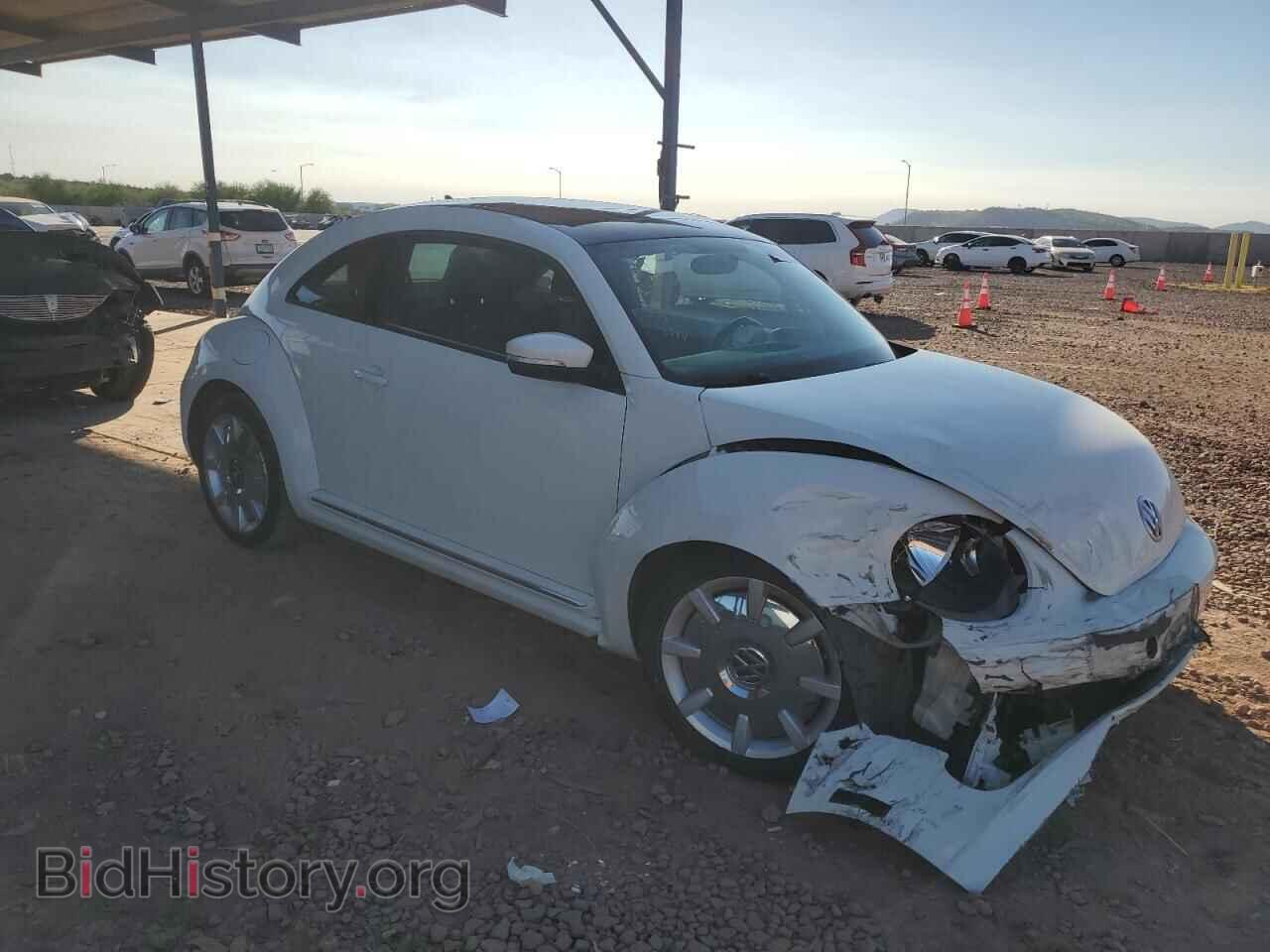 2013 VOLKSWAGEN BEETLE - VIN: 3VWJP7AT5DM613944 - Фото 4