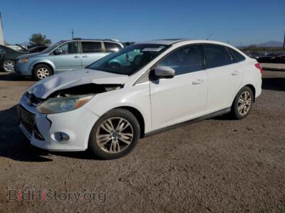 2012 Ford FOCUS SEL, белый — VIN 1FAHP3H26CL338274, Copart