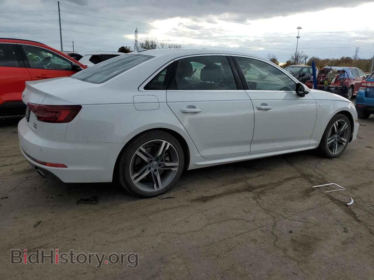 2018 AUDI A4 - VIN: WAUFNAF40JN007558 - Фото 3