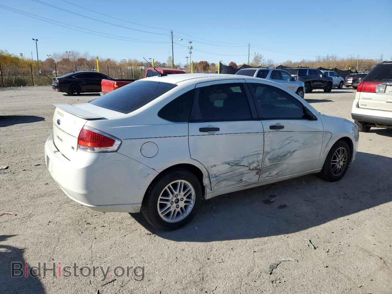 2011 FORD FOCUS - VIN: 1FAHP3FN2BW123677 - Фото 3