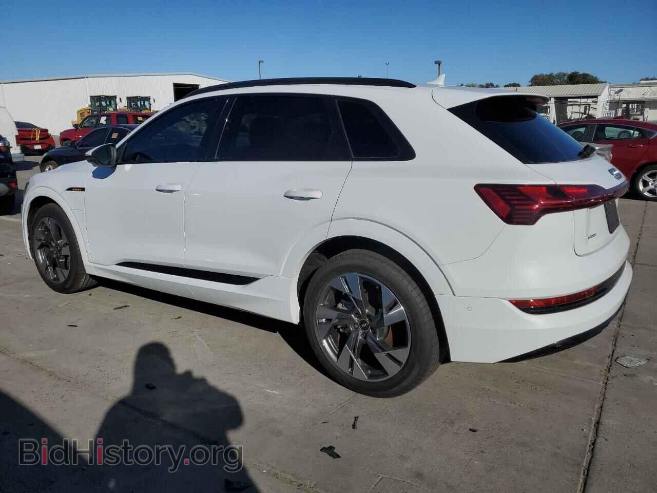 2021 AUDI E-TRON - VIN: WA1AAAGE7MB007251 - Фото 2