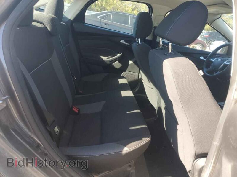 2014 Ford FOCUS (VIN 1FADP3F2XEL206817) — photo 10 of 12