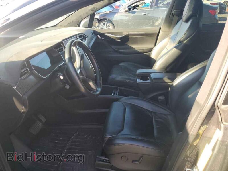 2017 Tesla MODEL X (VIN 5YJXCBE2XHF056830) — фото 7 из 12