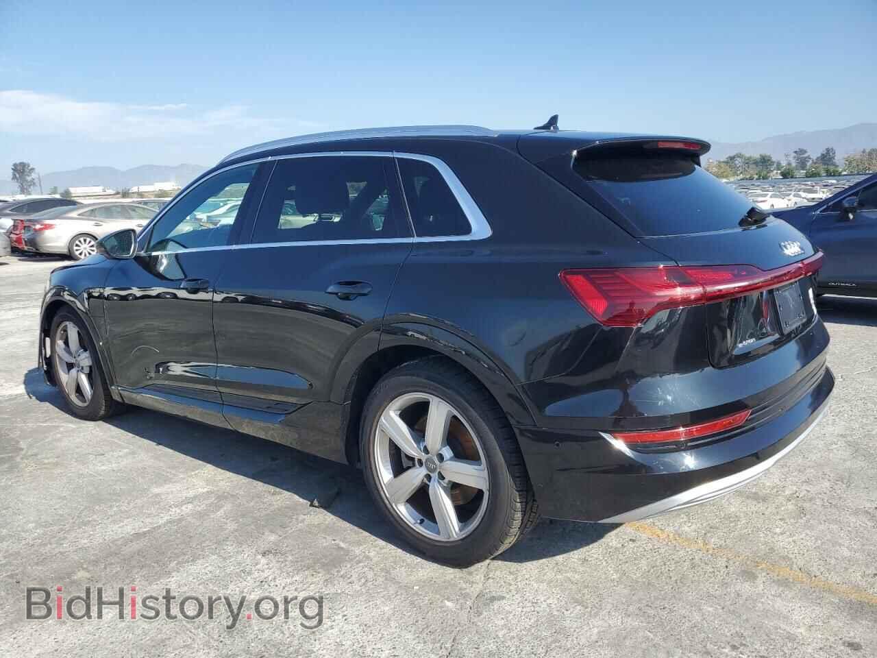 2019 AUDI E-TRON - VIN: WA1LAAGE7KB021446 - Фото 2