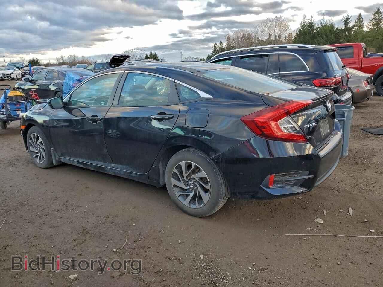2018 HONDA CIVIC - VIN: 2HGFC2F68JH012811 - Фото 2