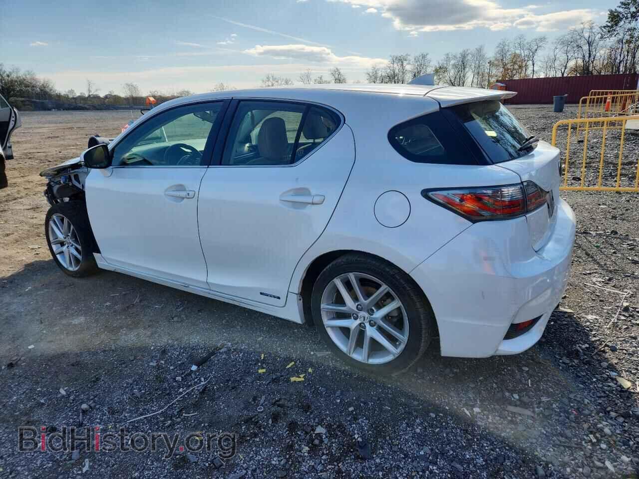 2014 LEXUS CT 200 - VIN: JTHKD5BH4E2203271 - Photo 2