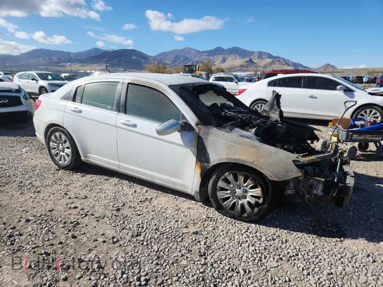 2013 CHRYSLER 200 - VIN: 1C3CCBAB9DN640611 - Фото 4