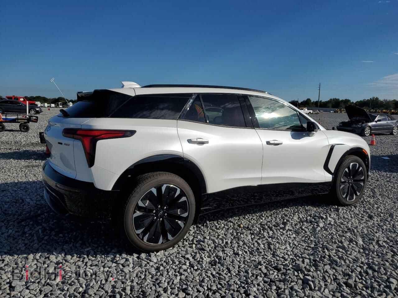 2024 CHEVROLET BLAZER - VIN: 3GNKDCRJ3RS256916 - Фото 3