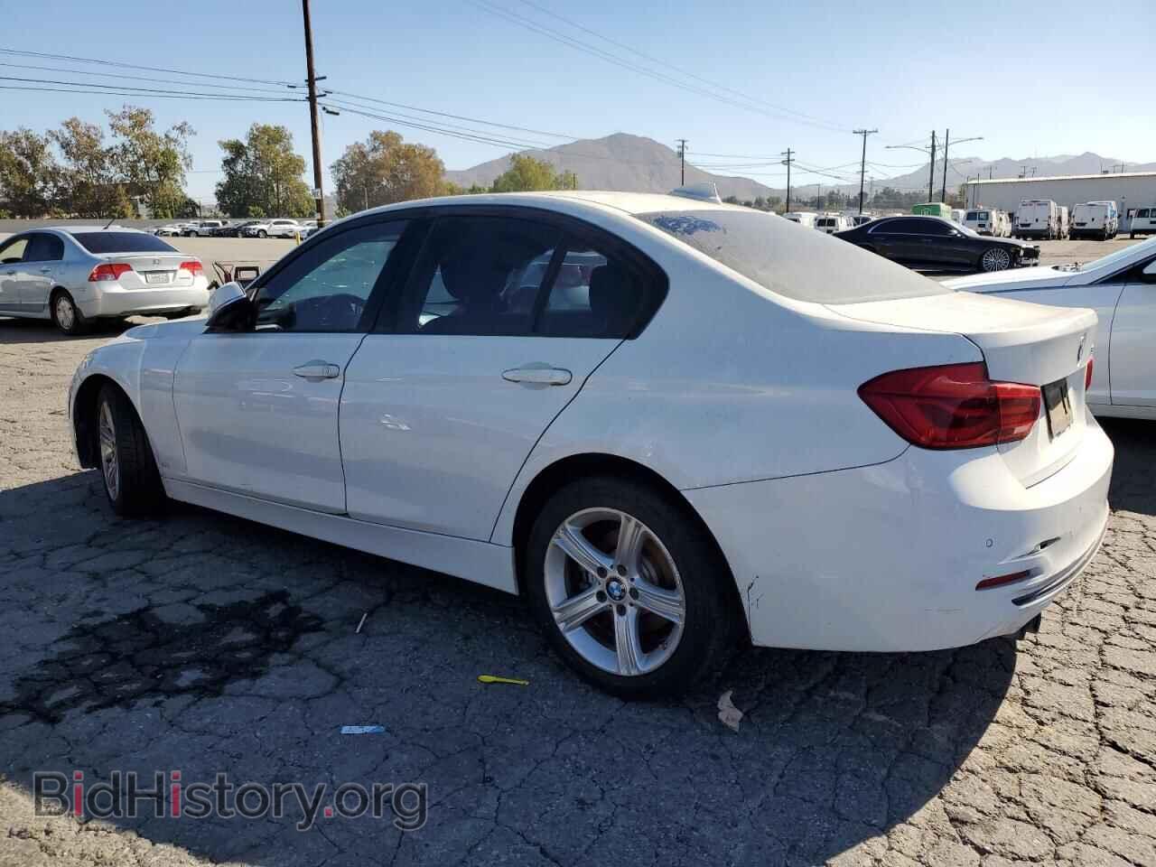 2016 BMW 3 SERIES - VIN: WBA8E9G53GNT43096 - Фото 2