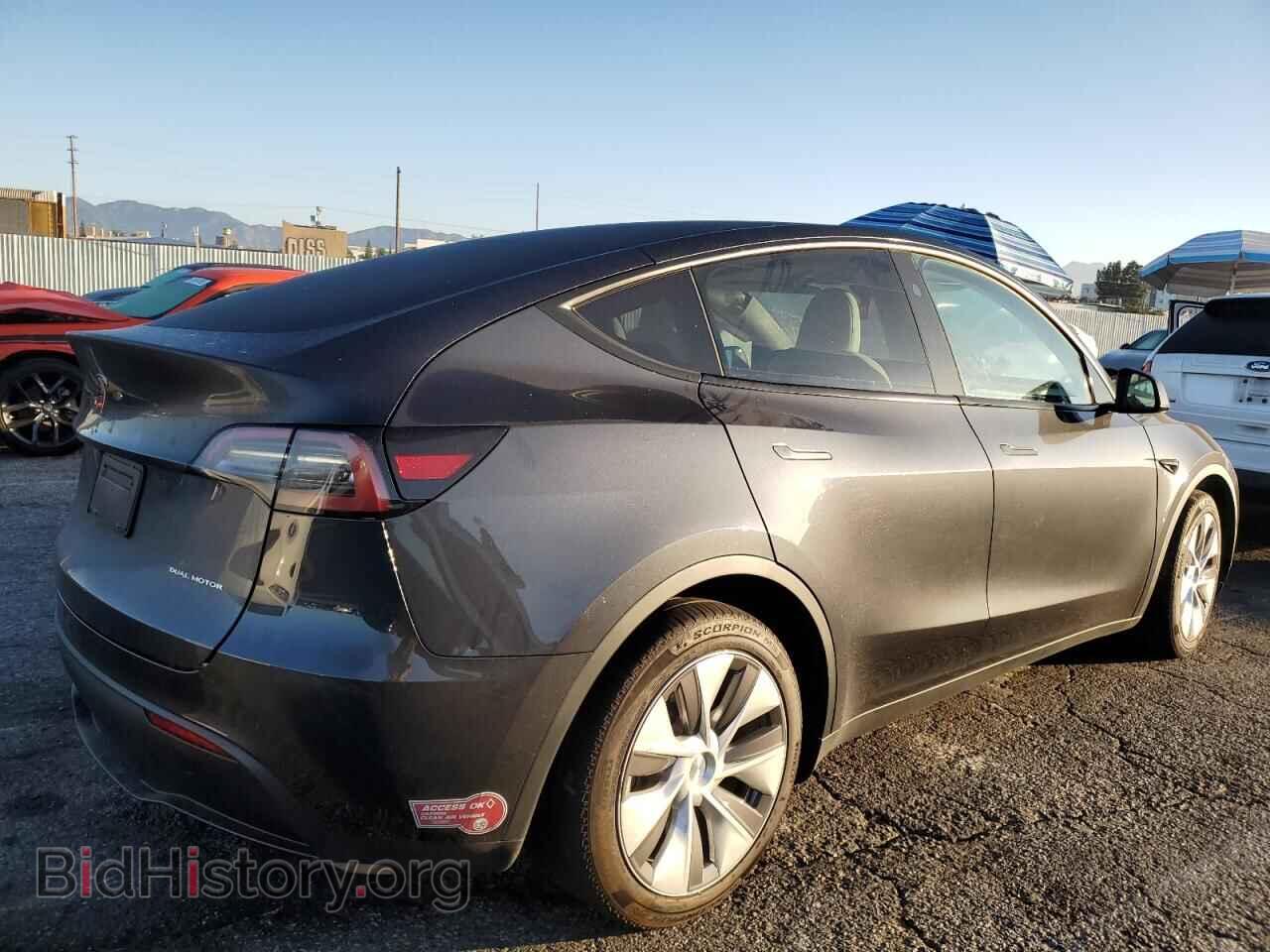 2024 TESLA MODEL Y - VIN: 7SAYGDEE1RA250890 - Фото 3